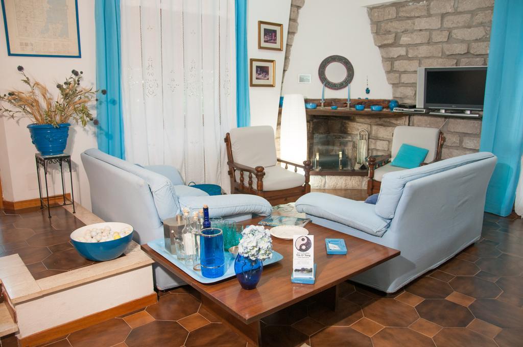 Bed & Breakfast Yin & Yang San Pantaleo Exterior foto