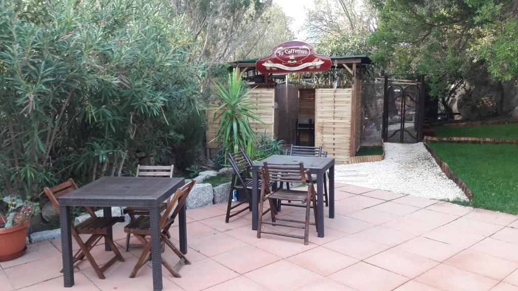 Bed & Breakfast Yin & Yang San Pantaleo Exterior foto